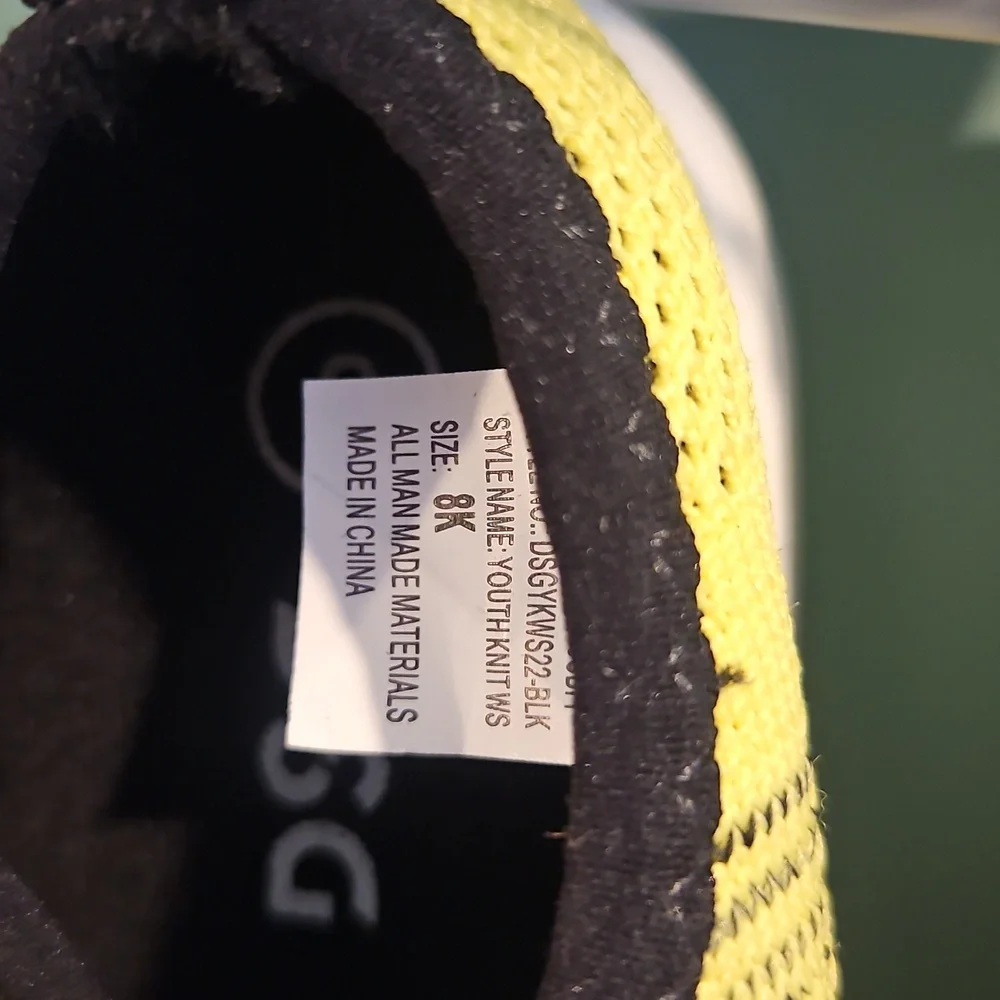 DSG Direct Youth Knit Water Shoes: BLACK/VOLT: NEW WITH TAGS: SIZE 8
